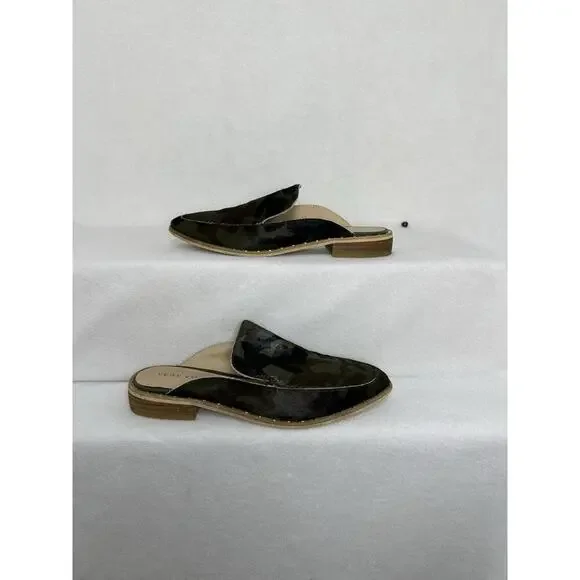 Very Volatile Los Angeles Camo Leather Cow Hair Slip On Mules Flats Sz 7 - Picture 2 of 6